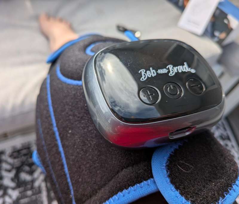 BOBANDBRAD heatedkneebrace 1 e1761627638719