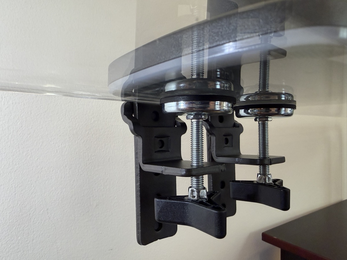 HUANUO TitanLift Monitor Arm 07