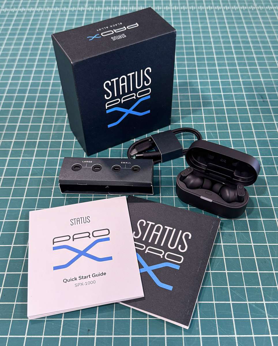 Status Pro X 15