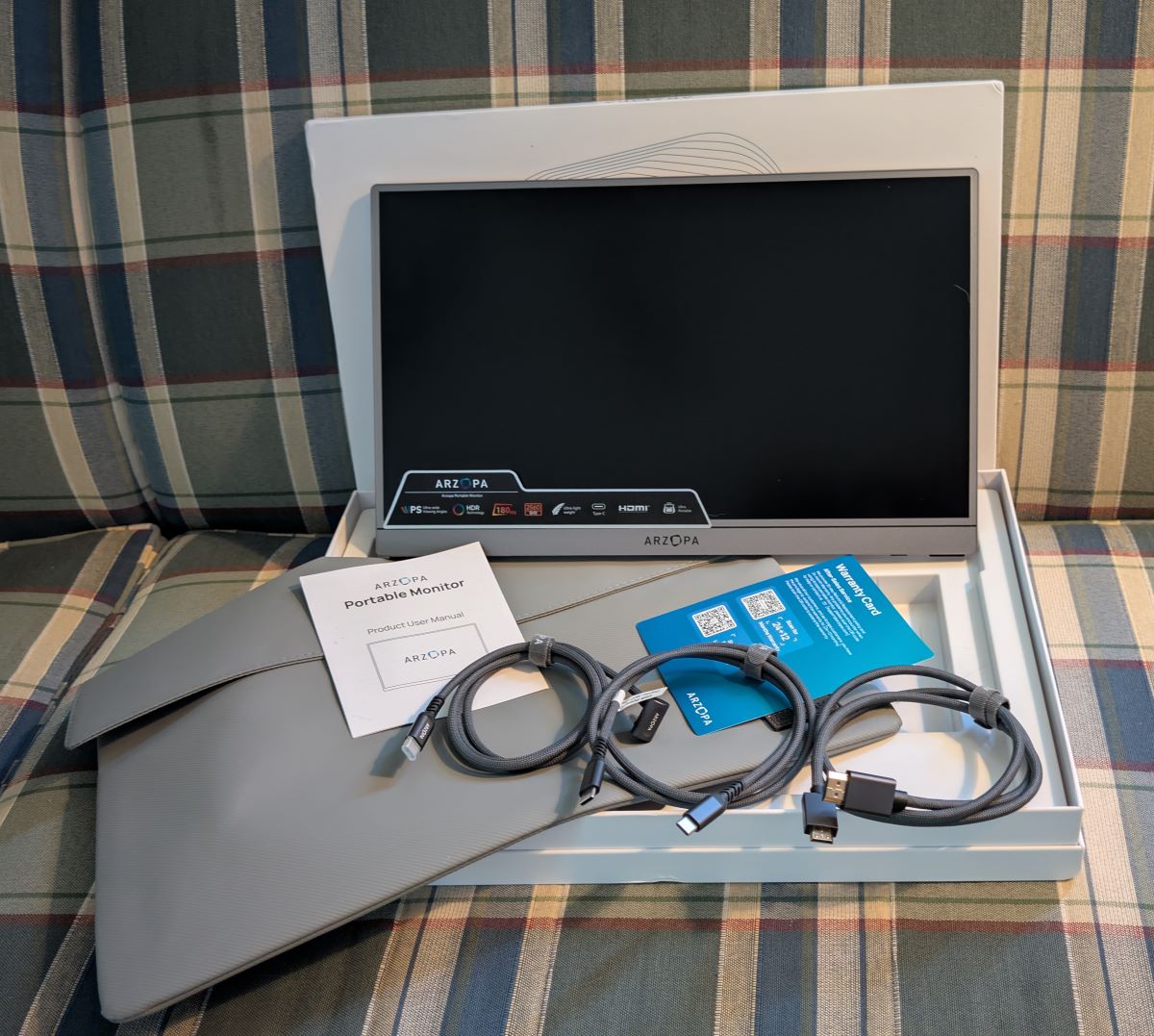 arzopa 2.5k portable monitor 1