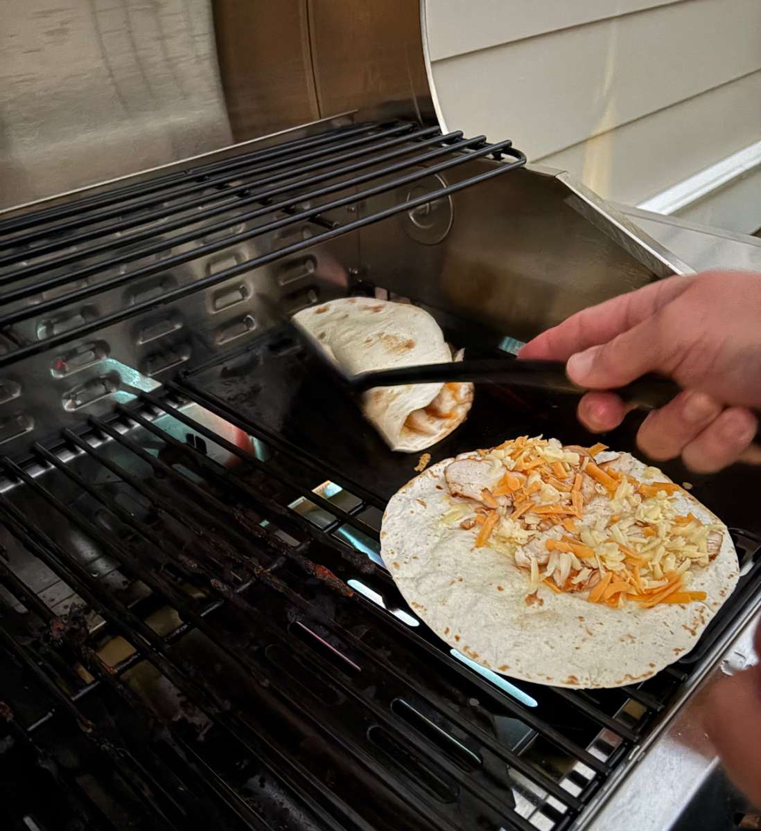 electactic G31 gas grill 15