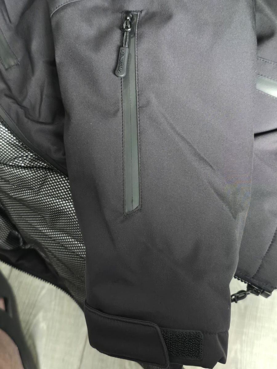 venustas jackets 33