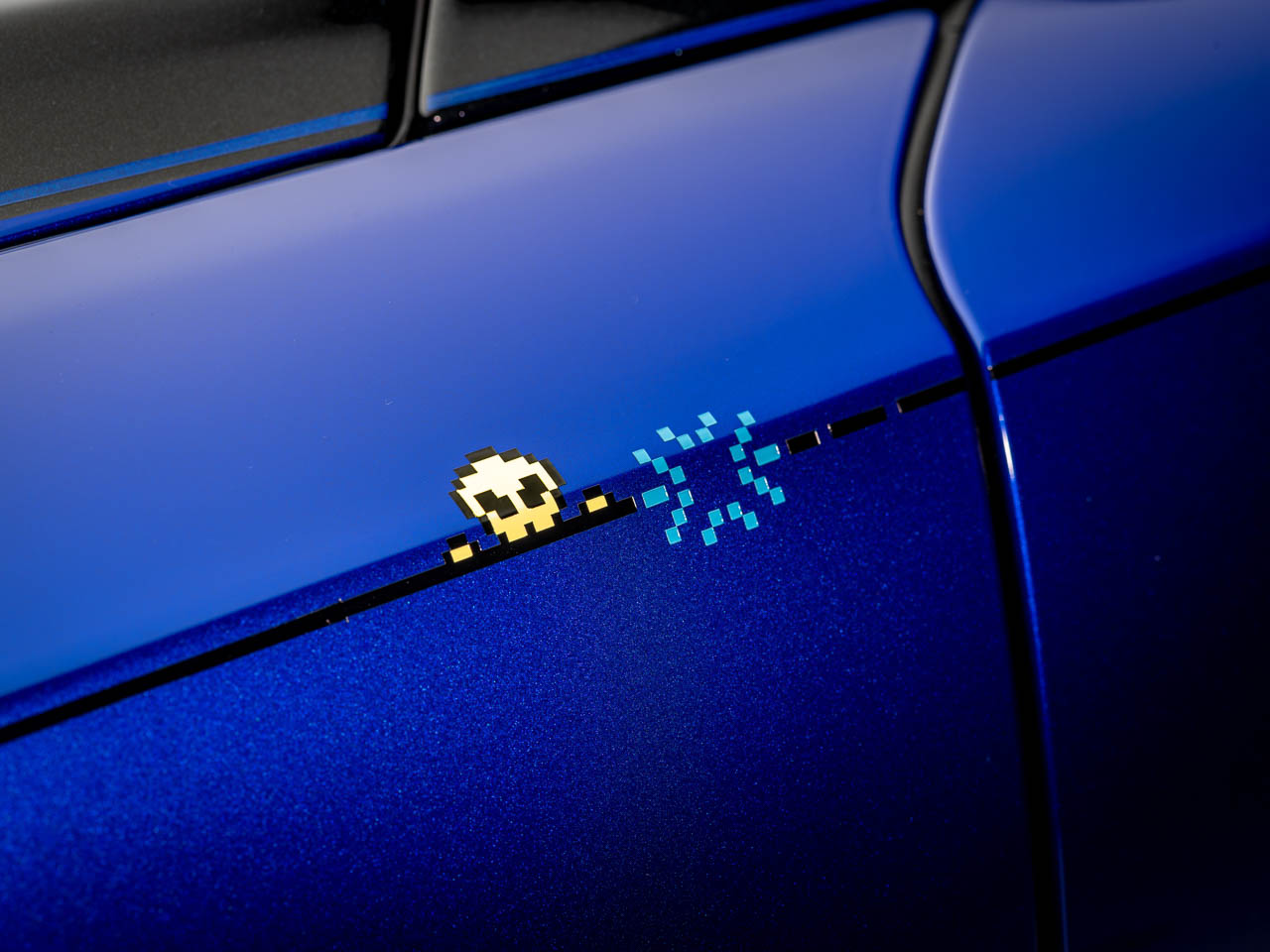 1. Black Badge Ghost Gamer Coachline motif 2