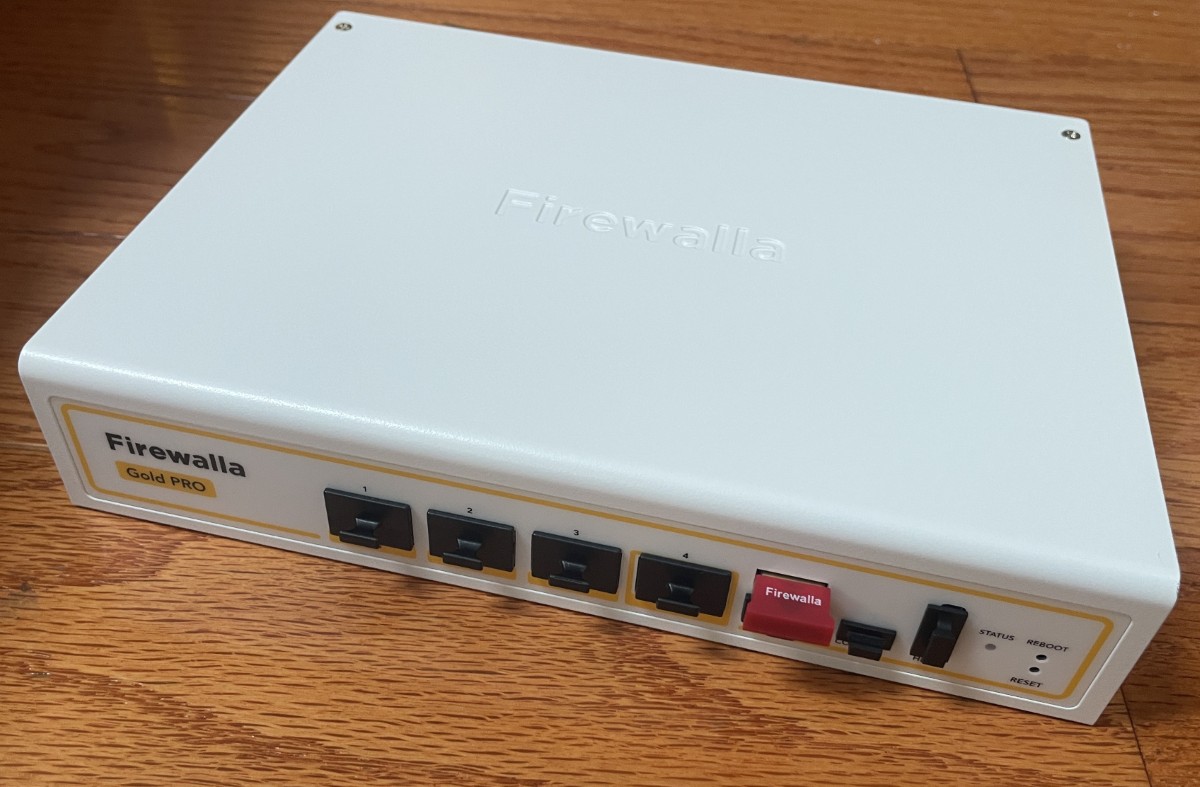 Firewalla Gold Pro Firewall and AP7 Access Point 04