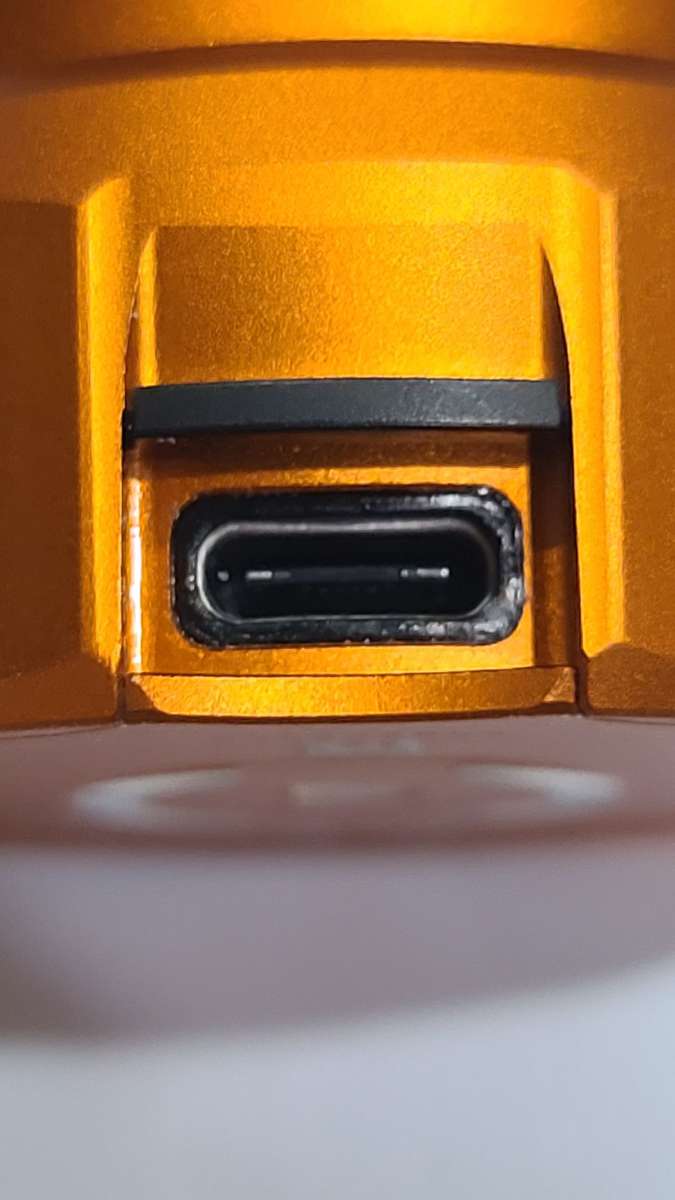 Olight Marauder Mini 2 03