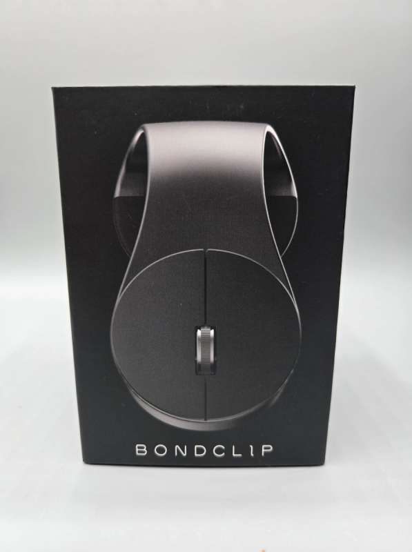 BondClip travel mouse clipped to laptop