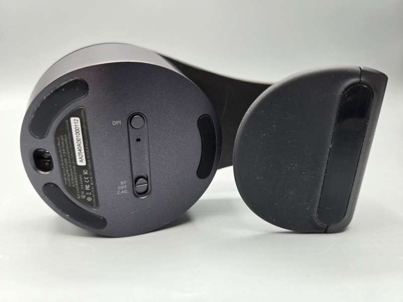 BondClip clipped to laptop edge