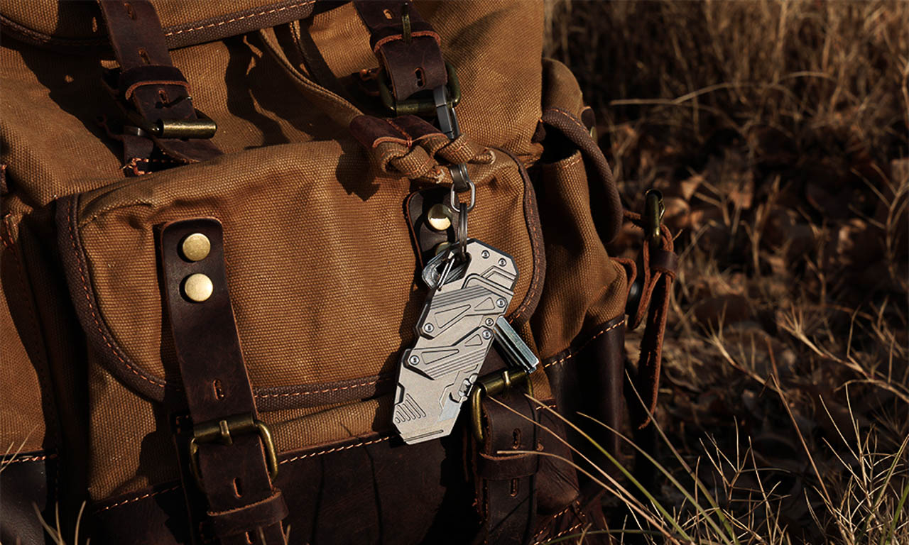 SyncraBlade Titanium EDC Knife the gadgeteer 04