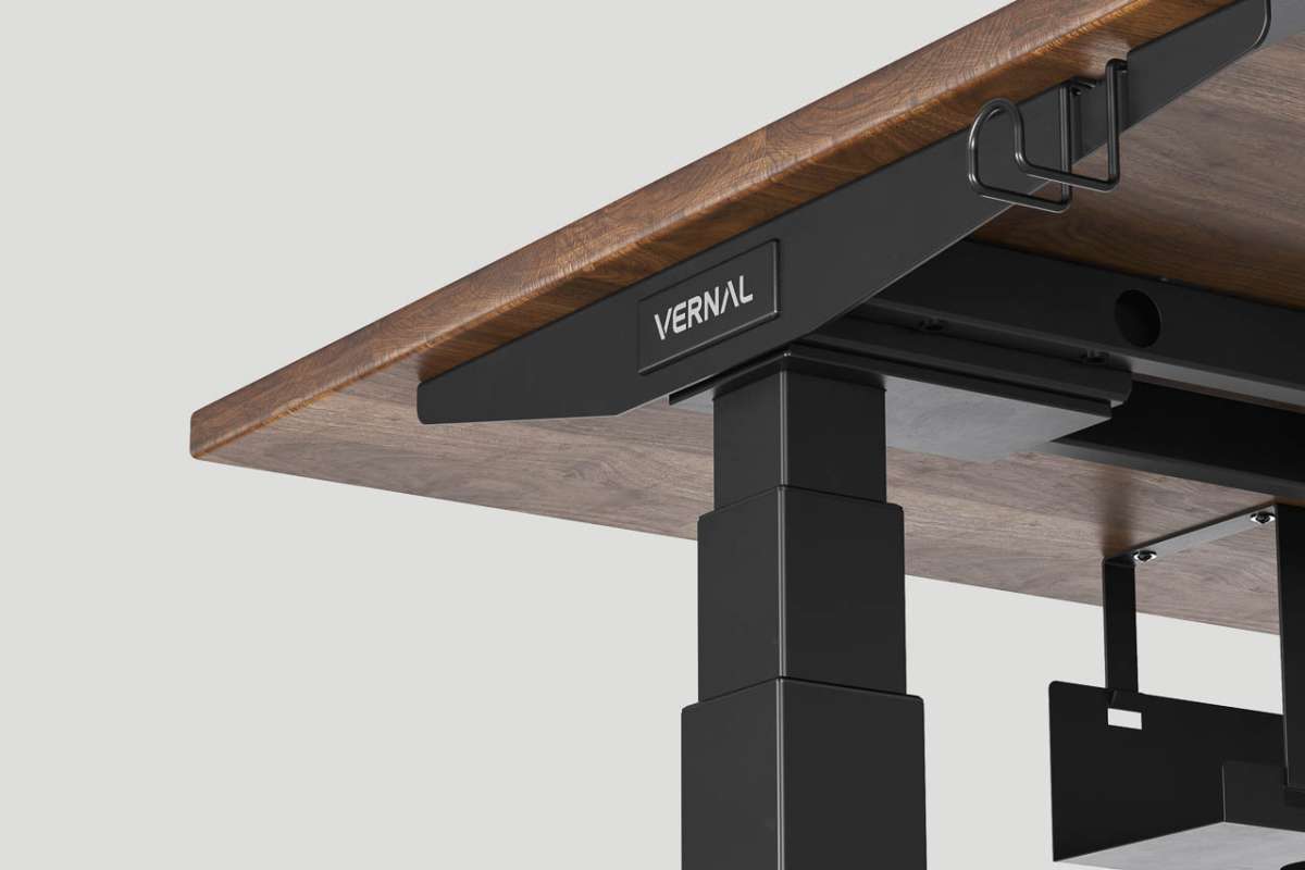 Vernal Executive Standing Desk the gadgeteer 03