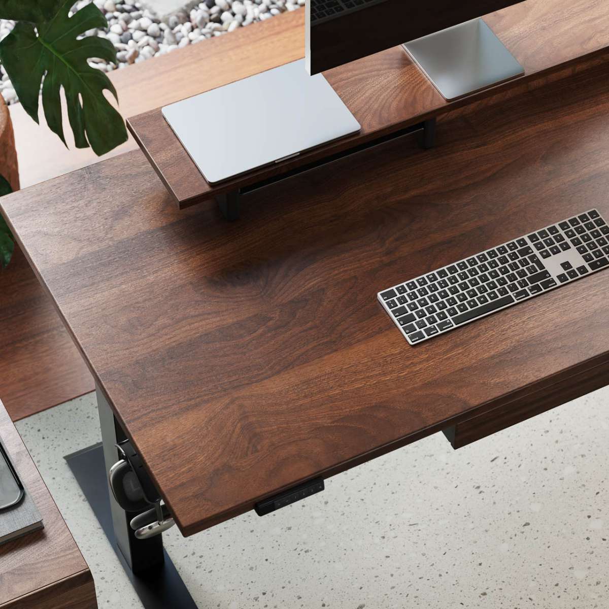 Vernal Executive Standing Desk the gadgeteer 14
