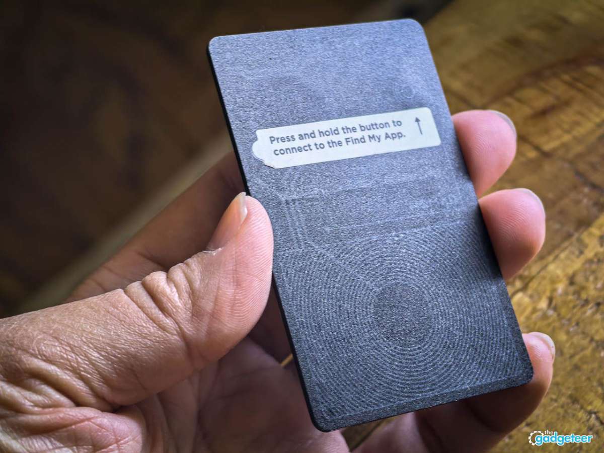 Nomad Tracking Card Air Review: A $29 Find My Wallet Tracker That ...