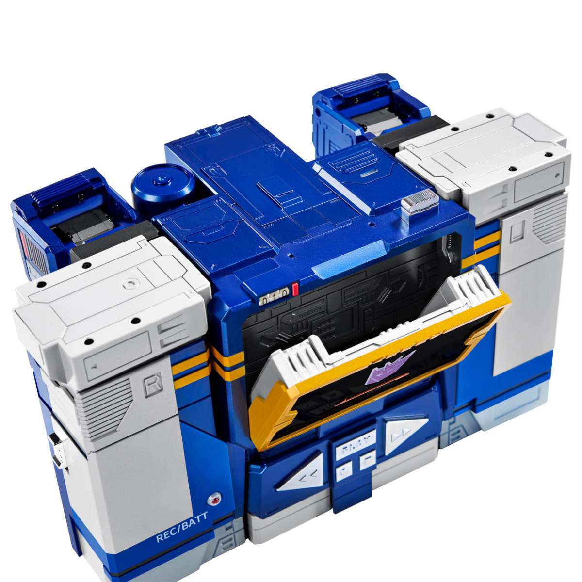 the gadgeteer TRANSFORMERS Soundwave Robot 35