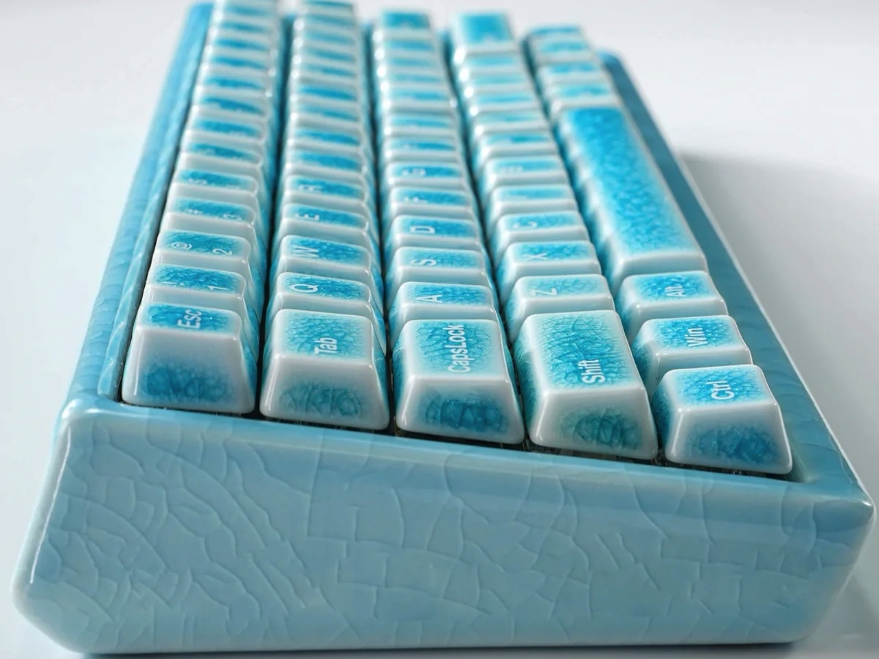 Cerakey Peak 60 Ceramic Keyboard Case Kit Release