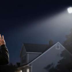 Reolink TrackFlex Floodlight WiFi Product Description