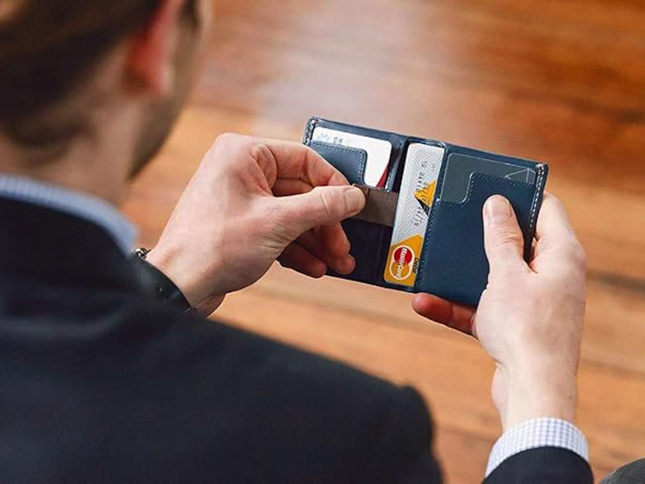 1 Pocketable EDC - Bellroy Slim Sleeve 2