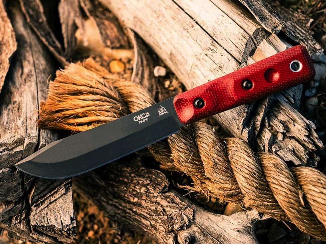 1095 Carbon Steel Hunting Knife