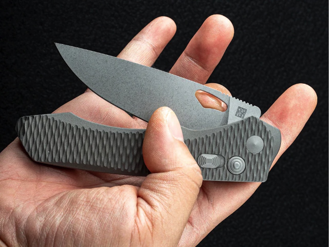 6 EDC Knives That Break the Mold Griffin Ultimatum VANAX SuperClean | Titanium