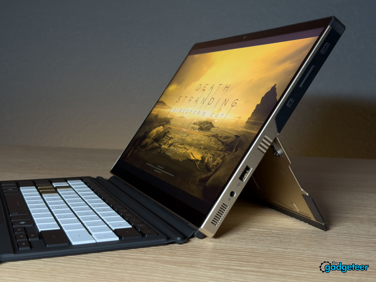 ASUS ROG Flow Z13 Kojima Productions Edition 10