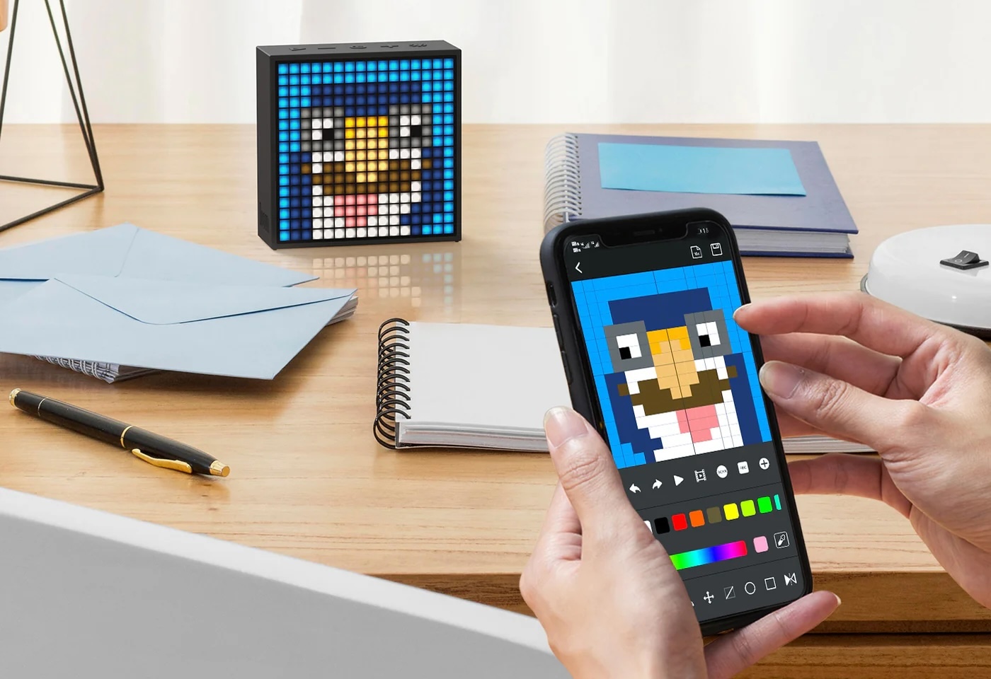 Divoom Timebox-Evo Pixel Art Speaker B