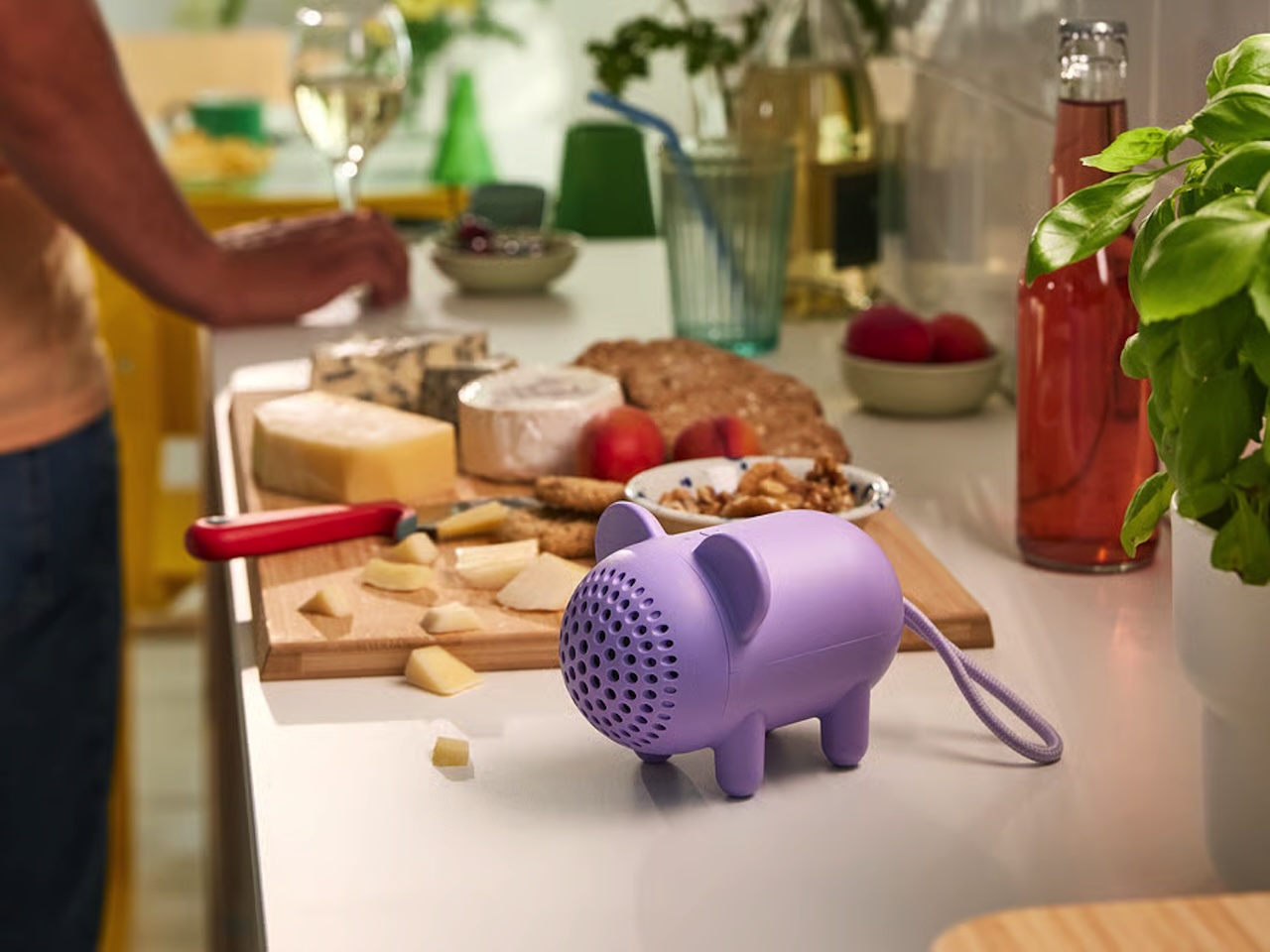 Ikea GREJSIMOJS Portable Bluetooth Speaker Features