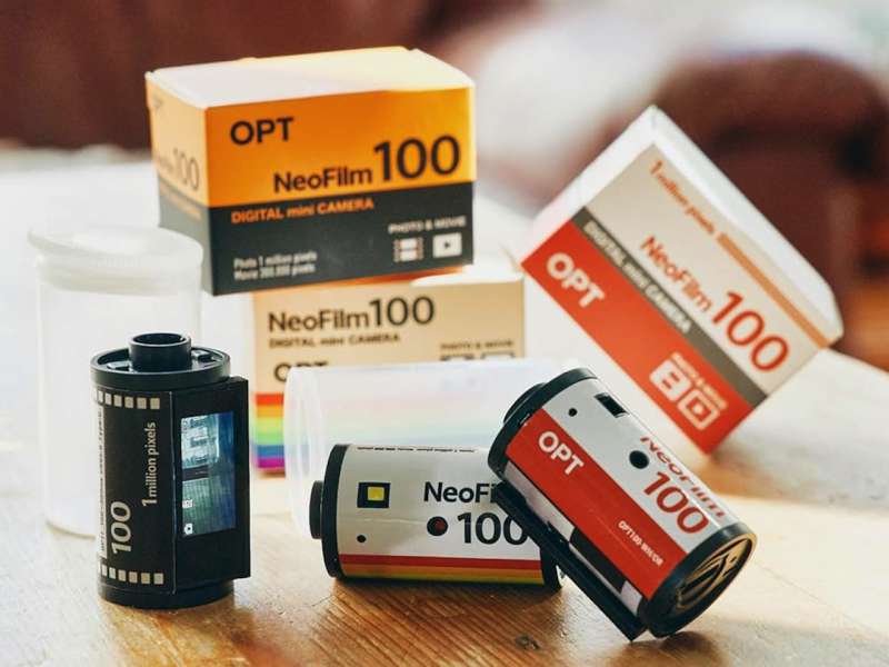 OPT100 Neo Film Mini Camera Keychain