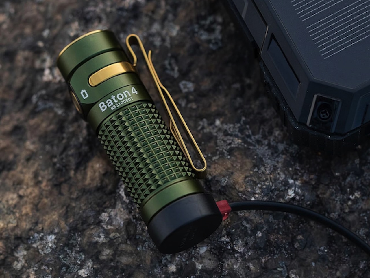 Olight Baton 4