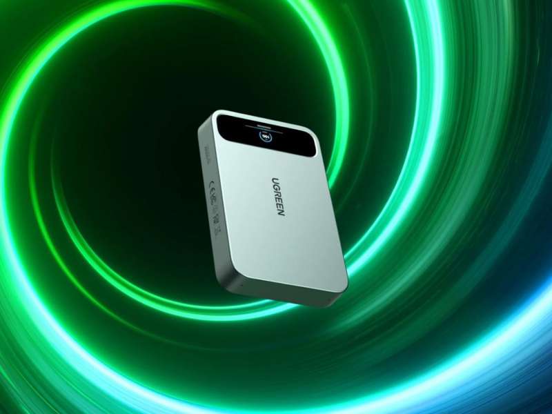 Ugreen MagFlow power bank with voice recorder - 1