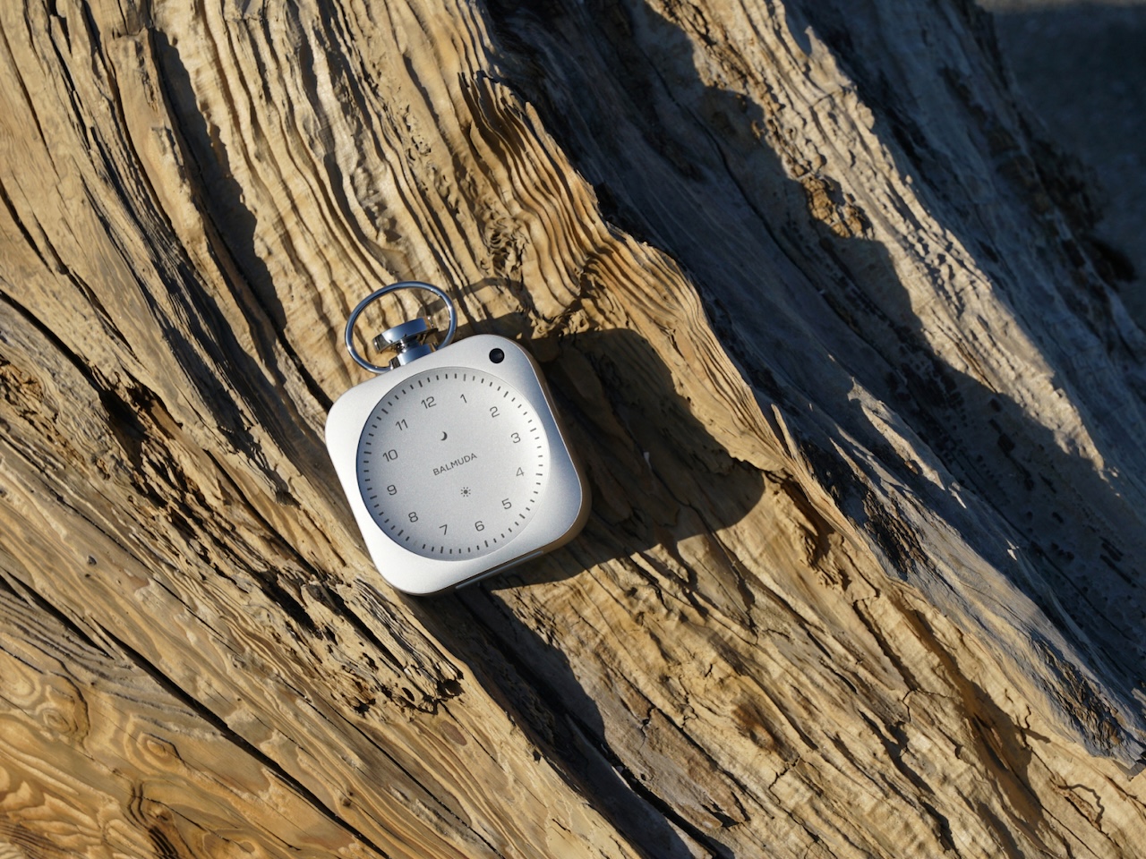 Jony Ive Clock Balmuda