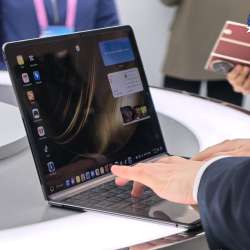 Huawei MateBook Fold Ultimate Design Hands On