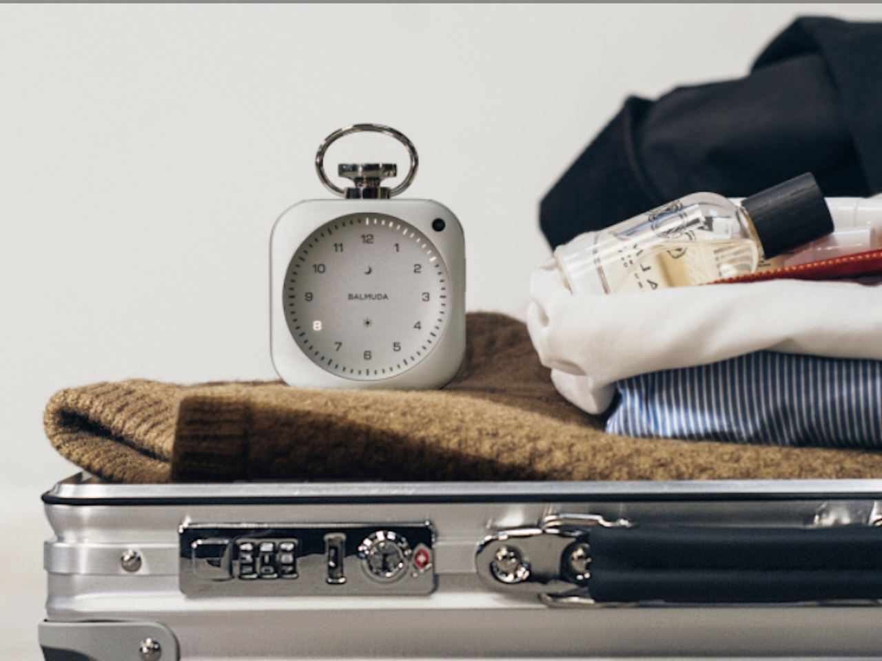 Jony Ive Clock Balmuda