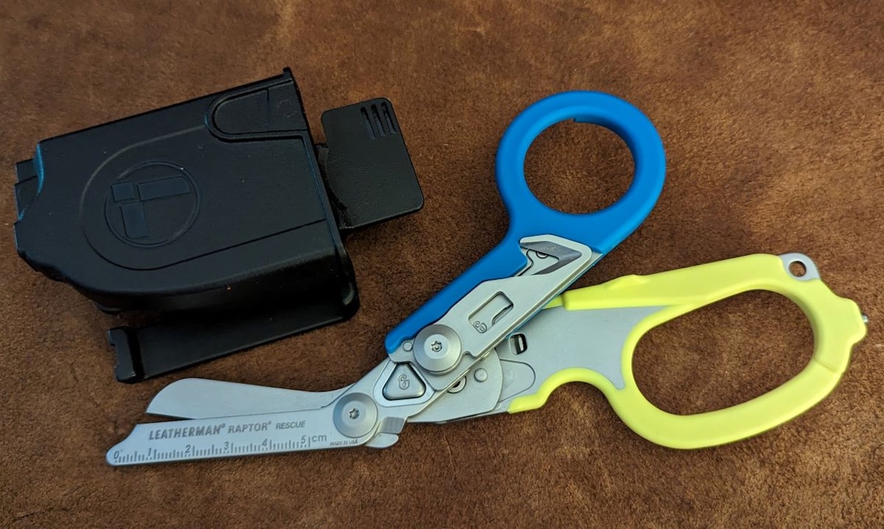 Leatherman Raptor Rescue Review