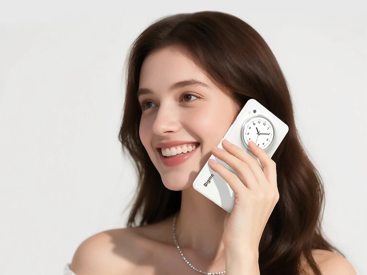 BigMe HiBreak Dual E-ink Smartphone Features