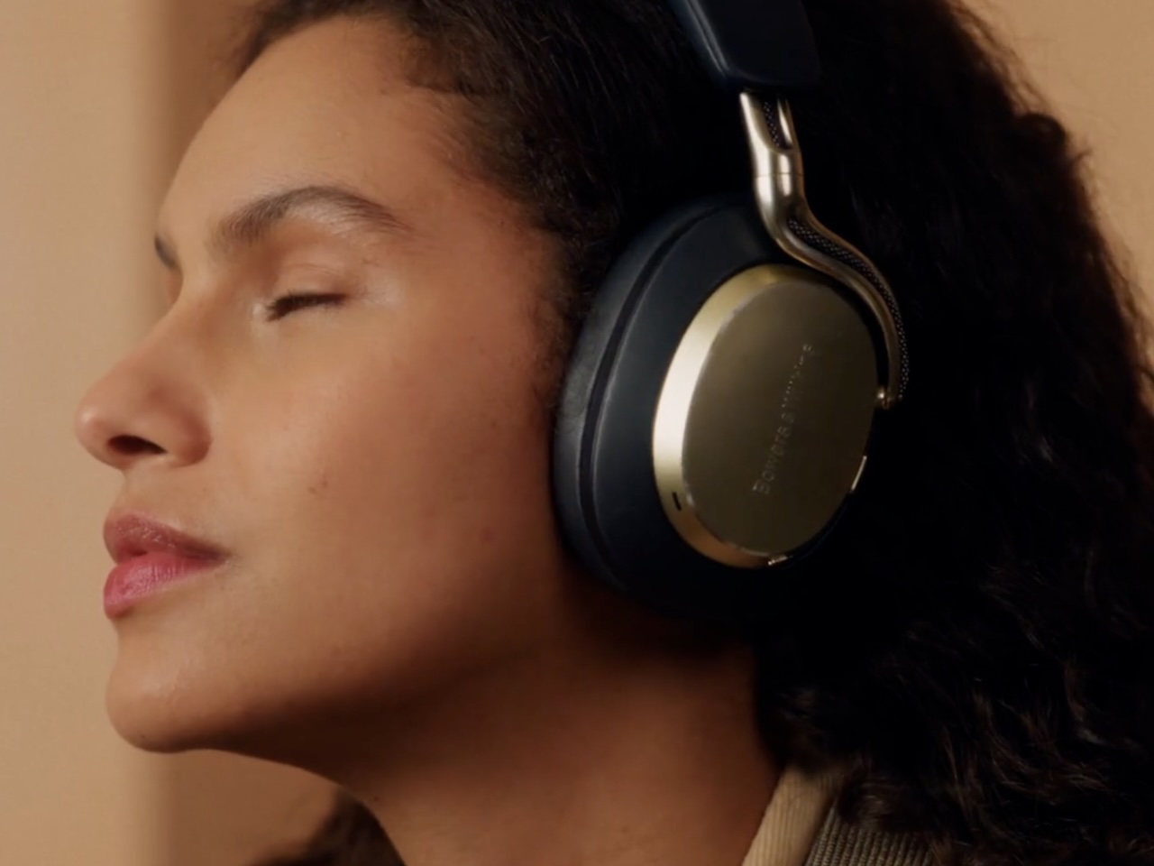 Bowers & Wilkins Px8 S2 Pearl Blue Midnight Blue