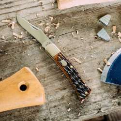 Case Knives Axe Handle Specs by Bill Ruple