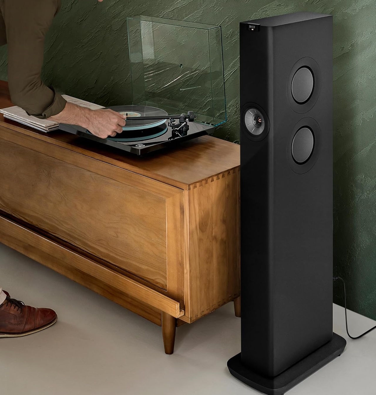 KEF LS60 Wireless Floorstanding Speakers