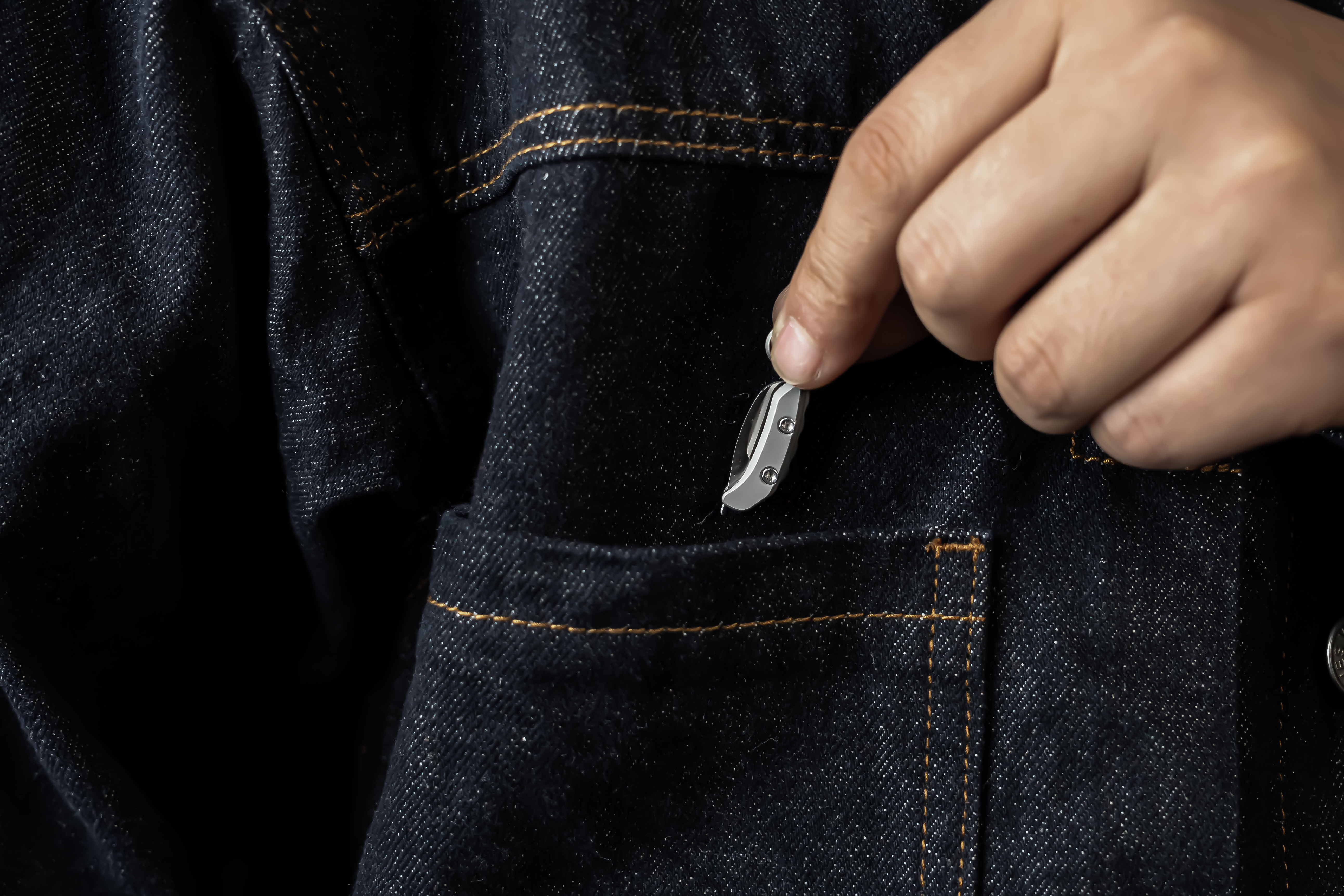 NanoArc Curved Titanium Micro EDC in M390 Design