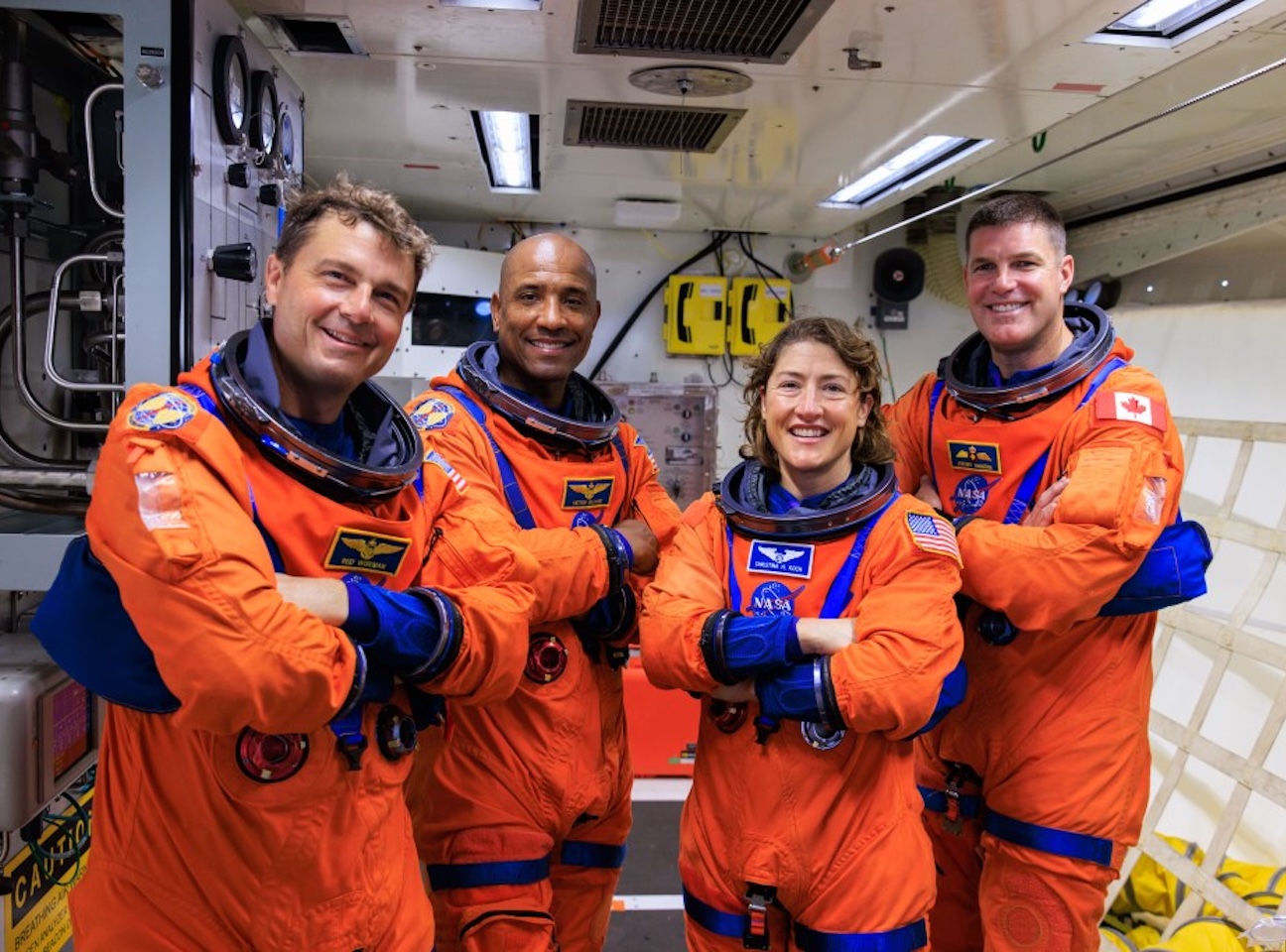 Omega Speedmaster X-33 Watch NASA Artemis 11 Mission Astronauts 2