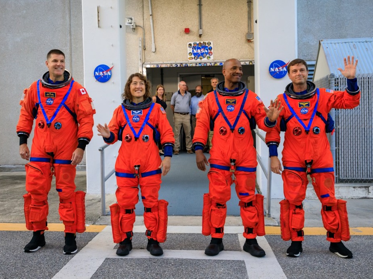 Omega Speedmaster X-33 Watch NASA Artemis 11 Mission Astronauts 4