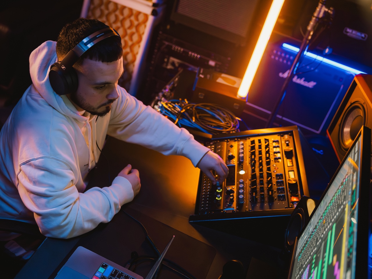 Sennheiser HD 480 PRO Headphones 2