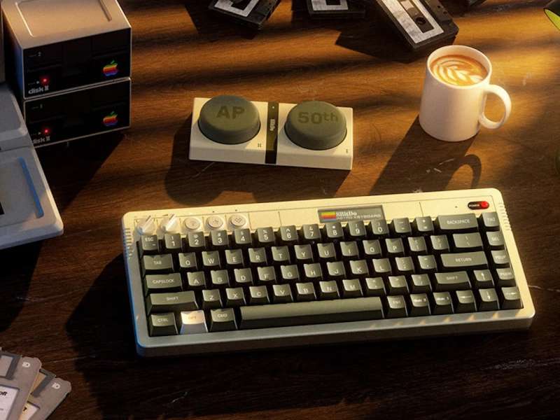 8BitDo Retro 68 Keyboard AP50th Limited Edition Review