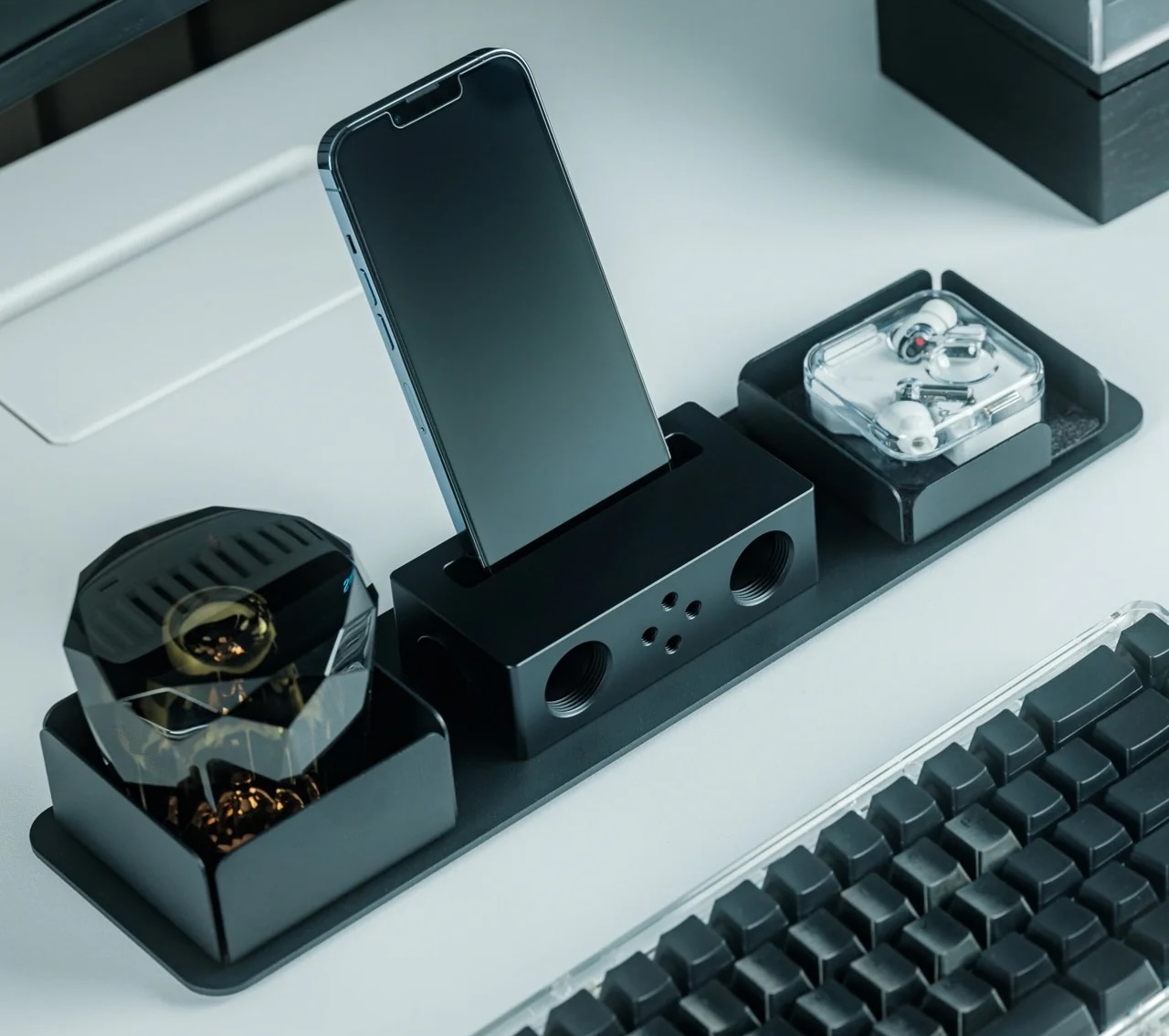 Battery-free Amplifying iSpeakers C