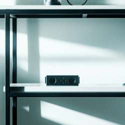 Battery-free Amplifying iSpeakers D