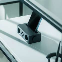 Battery-free Amplifying iSpeakers E