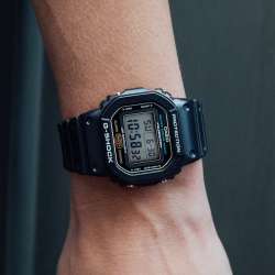 Casio DW-5600E-1V E