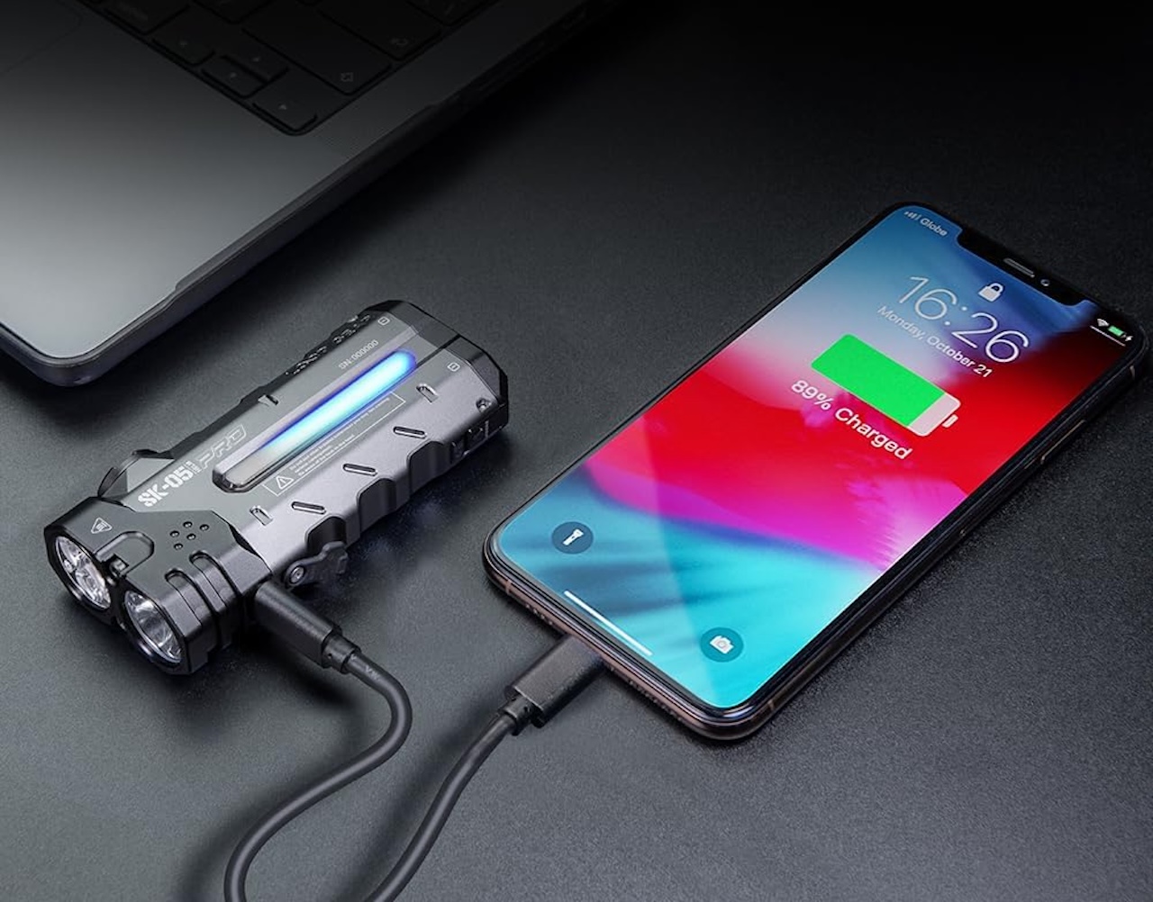 LOOP GEAR SK05Pro Flat LED Flashlight with 8000mAh Power Bank