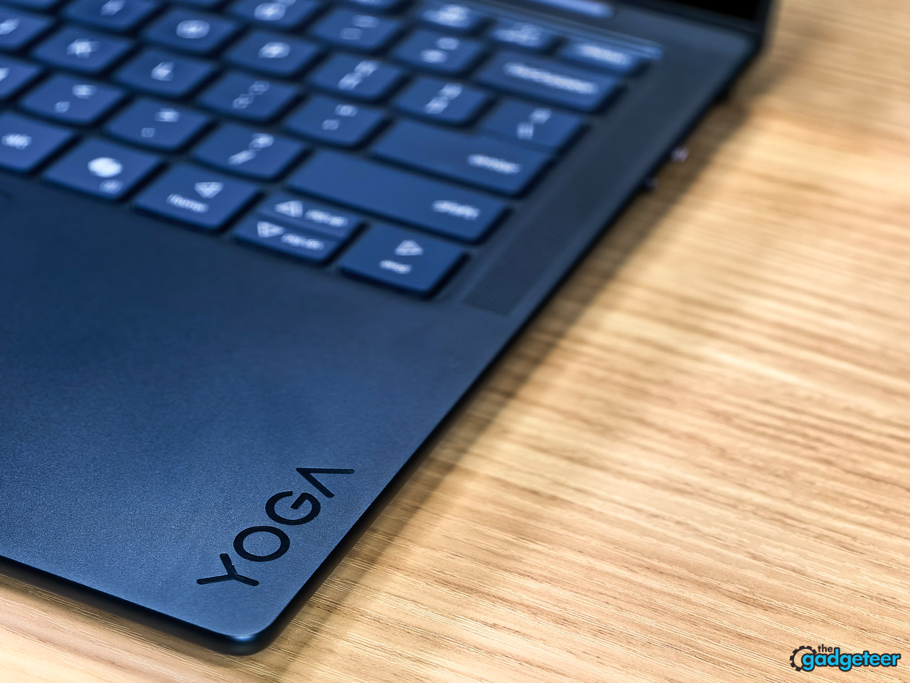 Lenovo Yoga Slim 7x Gen 11 Review Best Snapdragon X2 Elite Laptop 20