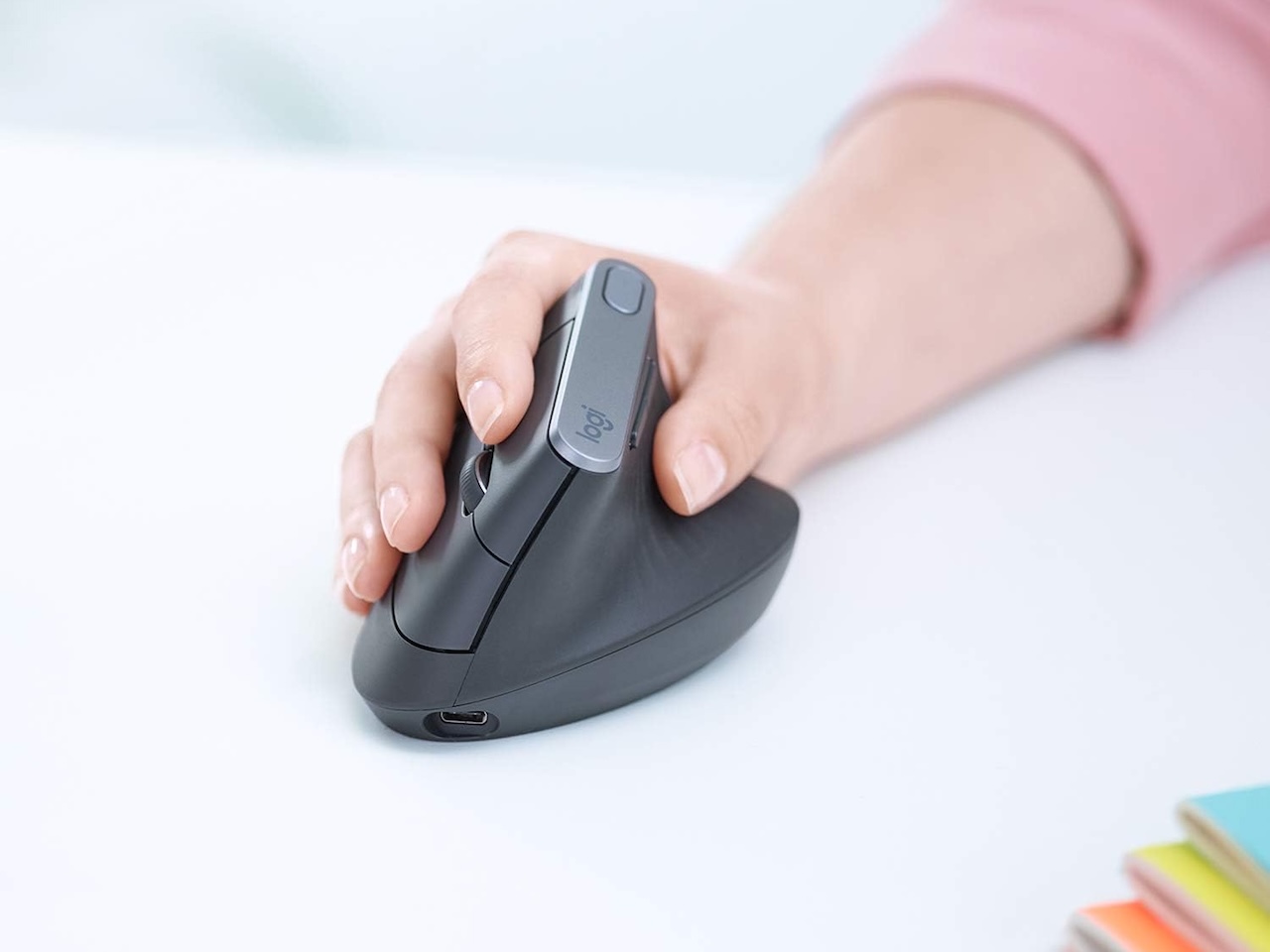 Logitech MX Vertical Wireless Mouse
