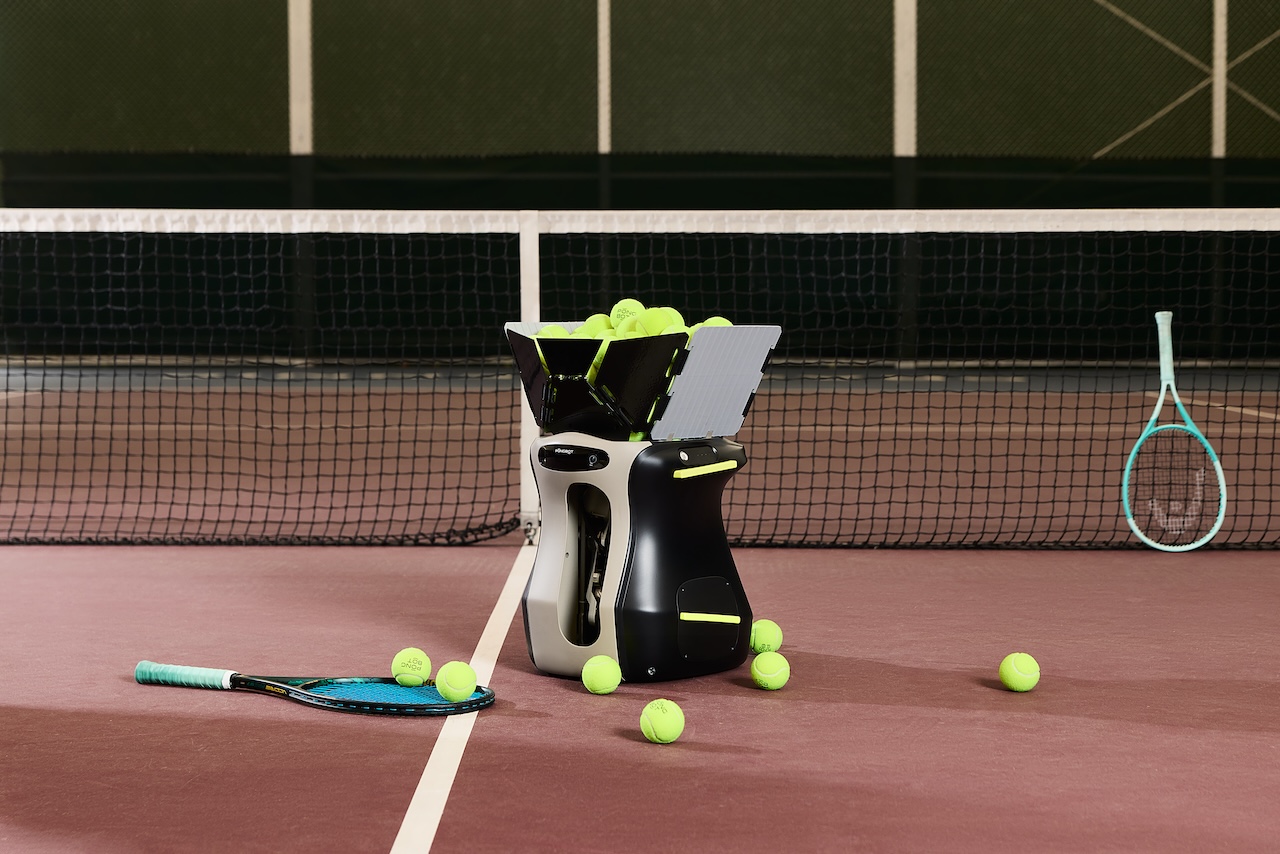PongBot Aura AI Ball Machine B