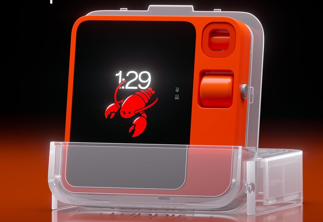 Rabbit R1 Wearable
