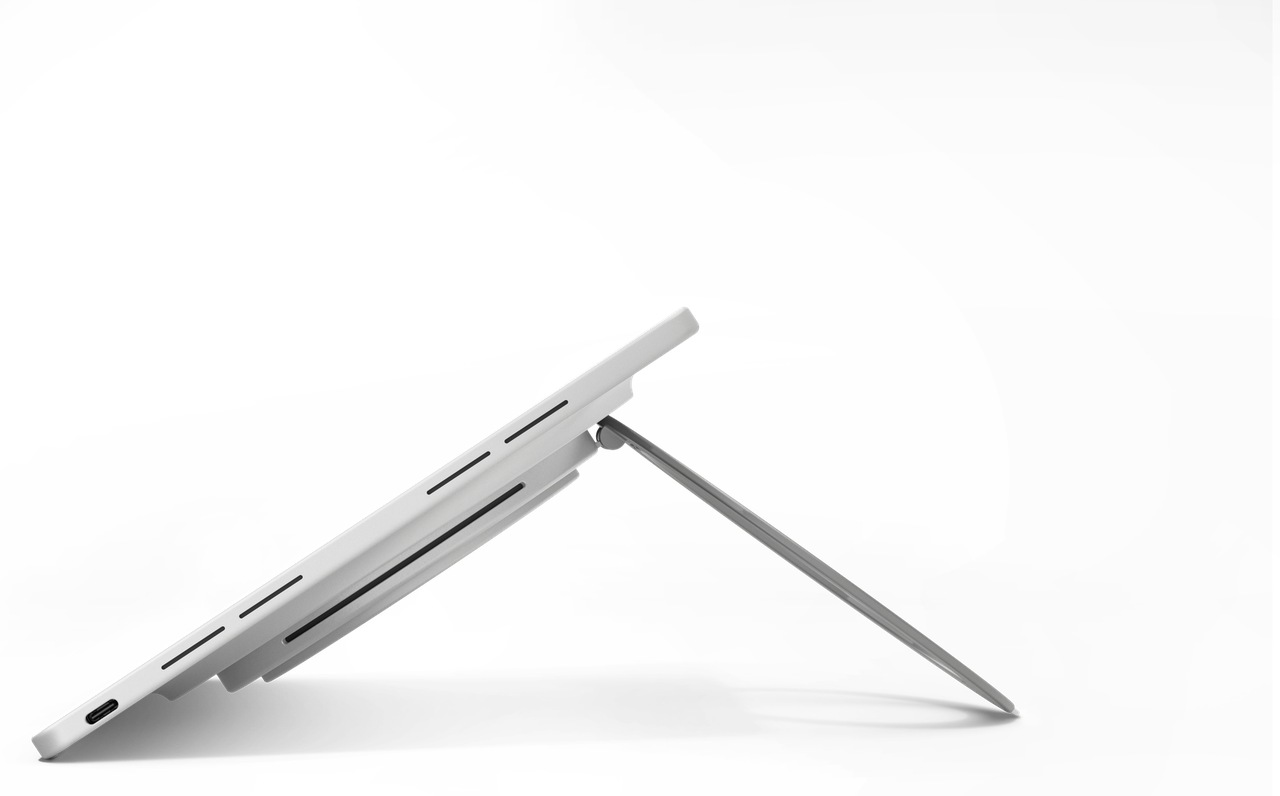 02 Lenovo Tab Plus Gen 2